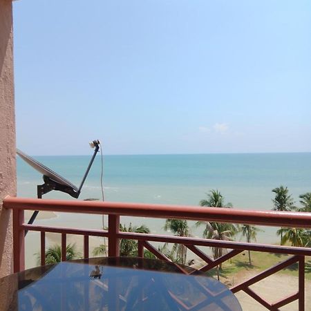 Adelia Beach View Paradise Lagoon Apartment Port Dickson Exterior photo