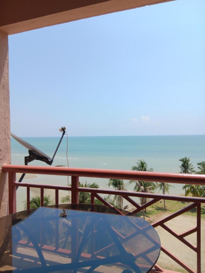 Adelia Beach View Paradise Lagoon Apartment Port Dickson Exterior photo